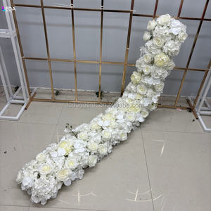 ดอกกุหลาบประดิษฐ์สีขาวเนียนหรู ทำมือ สำหรับงานแต่งงาน วันวาเลนไทน์  พร้อมผ้าปูทางเดินยาว - Product Image 3