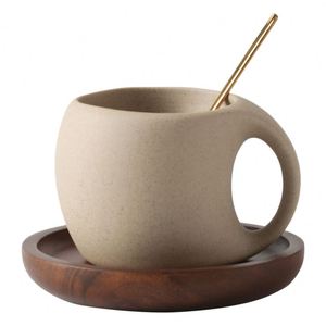 แก้วกาแฟเซรามิกดีไซน์สร้างสรรค์ปรับแต่งได้ พร้อมถาดและช้อน ชุดถ้วยชาและจานรองสำหรับใช้ในบ้าน เหมาะสำหรับเป็นของขวัญทางธุรกิจ - Product Image 1