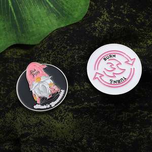 Nouveaux Aimants Promotionnels 2025 pour Réfrigérateur, Logo Émaillé Argenté, Mignons Aimants 3D en Métal Alliage de Zinc pour Cadeaux - Product Image 4