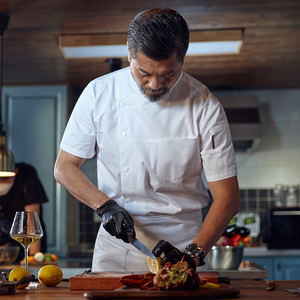 Veste de chef d'hôtel classique unisexe avec logo personnalisé, manteau de cuisine respirant de couleur unie pour uniformes de restaurant et de bar - Product Image 3