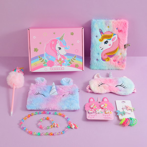 Nouveaux jouets <span class=keywords><strong>licorne</strong></span> 2026 pour filles, coffret cadeau d'anniversaire avec papeterie, journal en peluche avec cadenas, couverture lumineuse, masque pour les yeux, <span class=keywords><strong>sac</strong></span> bandoulière - Product Image 1