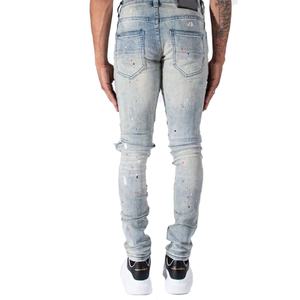 กางเกงยีนส์เดนิมทรงสลิมฟิตสีฟ้าอ่อนแบบมีรอยขาดที่เข่าและลายเพ้นท์สำหรับผู้ชาย - Product Image 5