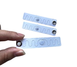 Etiqueta RFID de Lino Flexible, Impermeable y Personalizada UHF ISO para Gestión de Lavandería - Product Image 1