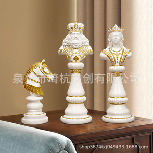 Pions d'échecs en résine noir et or, design luxueux pour la décoration de la maison et les cadeaux - Product Image 3