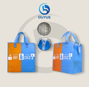 Sac fourre-tout élégant en PP non tissé, imprimé en couleur, avec motif de lettres et logo, laminé mat, fabriqué au Vietnam - Product Image 4