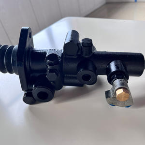 Cylindre maître de frein universel à 4 trous (micro-vanne) de marque Changyuan, pièces de chariot élévateur en gros - Product Image 1