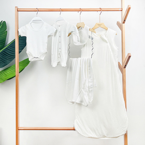 Vente en gros layette pour bébé de 0 à 12 <span class=keywords><strong>mois</strong></span> vêtements de nuit en coton blanc <span class=keywords><strong>cadeau</strong></span> ensembles de vêtements pour bébés garçons ensemble <span class=keywords><strong>cadeau</strong></span> pour bébé nouveau-né - Product Image 2