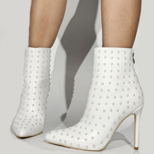 Styles de mariage femmes talons fins bottes courtes grande taille 47 <span class=keywords><strong>perles</strong></span> complètes chaussures à glissière au dos coupe large cheville chaussons blancs - Product Image 1