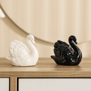 Nórdico creativo sala de estar estudio Animal bonsái decoraciones para el hogar negro blanco pareja Cisne cerámica pequeños adornos ecológicos - Product Image 1