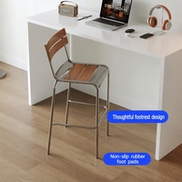 Chaise de bar en acier de style mid-century avec dossier, tabouret haut minimaliste nordique de luxe léger pour bar à domicile et café insulaire