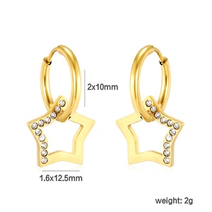 Boucles d'oreilles tendance en acier inoxydable pour femme, plaquées or 18 carats, géométriques, pendantes, avec chaîne à maillons et zircon - Product Image 4