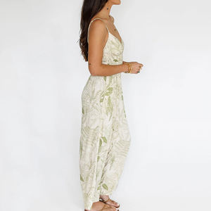 Jumpsuits de playa con estampado de diseño al por mayor, con cuello en V, plisados, de pierna ancha, personalizados, de rayón, estilo hawaiano - Product Image 4