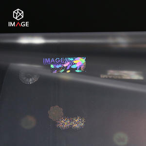 การซ้อนทับโฮโลแกรม<span class=keywords><strong>บัตร</strong></span>ประจําตัว PC / PVC / PETG แบบโปร่งใสแบบกําหนดเองพร้อมระบบป้องกันรอยขีดข่วนและการงัดแงะที่แข็งแกร่ง - Product Image 3