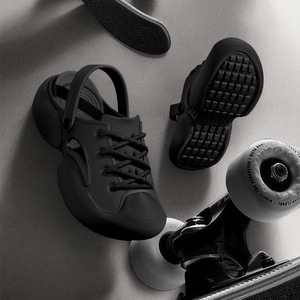 Sabots en EVA à trous, chaussures de plage décontractées, sabots en <span class=keywords><strong>plastique</strong></span> souples et confortables, claquettes pour hommes - Product Image 1