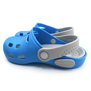 Zapatos <span class=keywords><strong>de</strong></span> jardín Diapositivas <span class=keywords><strong>de</strong></span> dibujos animados Sandalias Zuecos Niños <span class=keywords><strong>Zapatillas</strong></span> <span class=keywords><strong>de</strong></span> playa Personalizado Kid's Cute House Silicone Opp Bag Personalizado Unisex - Product Image 3