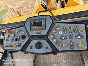 Año 2017 XCM RP953T Rueda pavimentadora de asfalto usada Tipo RP602 Rp453L rp355 rp953 Pavimentadoras Wirtgen en buenas condiciones - Product Image 6