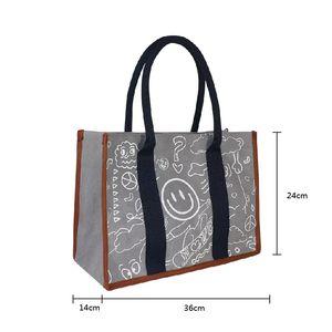 Sac fourre-tout en toile de coton surdimensionné personnalisé avec logo, rayures roses, beiges, vertes, bleues et rouges - Product Image 5