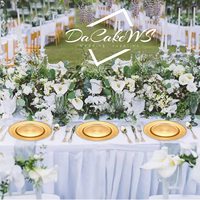 Assiette de présentation ronde décorative en plastique de feuille d'or de 13 pouces avec des perles d'or pour le dîner d'événement