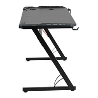 Table de jeu d'ordinateur de bureau de jeu de style nouveau avec porte-gobelet de décoration d'armure RBG et crochet pour casque