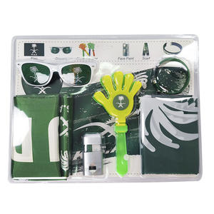 Ensemble de fournitures de fête pour supporters de la <span class=keywords><strong>Coupe</strong></span> <span class=keywords><strong>du</strong></span> <span class=keywords><strong>Monde</strong></span> de football 2026 : drapeaux, lunettes, claquettes, accessoires de cheering colorés pour le visage, vente en gros personnalisée - Product Image 6