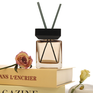 ناشر عطر فاخر من هانلينج للزيوت العطرية الطبيعية، زجاجة زخرفية منزلية مع أعواد خيزران وزهور، معطر جو منزلي - Product Image 2