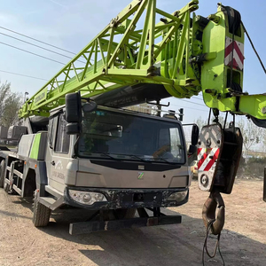 รถเครน Zoomlion ZTC700T 70 ตัน สภาพดี บำรุงรักษาอย่างดี ยกของได้อย่างเชื่อถือได้ ใช้เครื่องยนต์ Weichai แท้ เหมาะสำหรับงานก่อสร้าง - Product Image 1