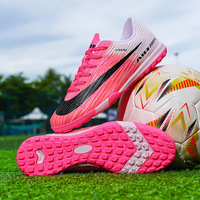 Chaussures de football unisexes à lacets pour terrain synthétique, avec empeigne synthétique résistante à la décoloration et couleur dégradée douce