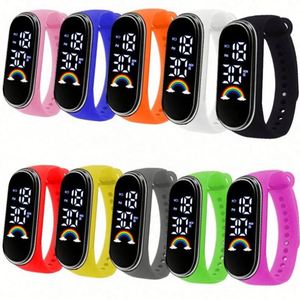 Reloj Deportivo Digital Kawaii para Hombre, con Pantalla LED Ovalada de Plástico ABS, Correa con Cierre, Resistente al Agua 3BAR, Monitoreo de Salud - Product Image 1