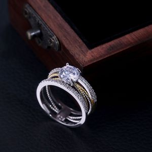 Anello Elegante con Zirconi Geometrici Dorati, Gioiello Moderno per Uso Quotidiano Femminile - Product Image 4