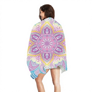 Serviette de plage moderne et mignonne en microfibre de polyester de luxe avec logo personnalisé, séchage rapide, anti-sable, grande taille, imprimé <span class=keywords><strong>tortue</strong></span> de mer, 250 g/m² - Product Image 3