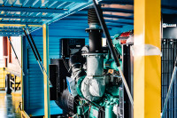 Generador Diésel Industrial de Bajo Precio para Trabajo Continuo 415V 240V 50Hz con Tanque de Combustible de Larga Duración para Proyectos Mineros en Kenia