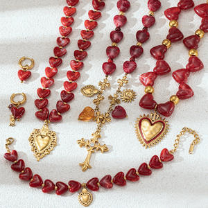 Ensemble de bijoux pour femmes, collier clavicule en acier inoxydable avec perles en acrylique rouge en forme de cœur, certifié CE, très vendu - Product Image 5