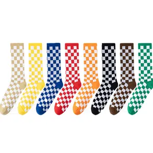 Holesale-Calcetines de cuadros para hombre y mujer, medias con logo personalizado, color blanco y negro