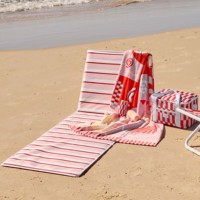 Chaise longue de plage pliable légère à rayures avec dossier réglable et rembourrage en mousse pour piscine