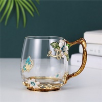 Ensemble de tasses jetables en verre de 550ml au design classique pour femmes avec soucoupes cadeaux d'affaires en forme de papillon pour café thé eau
