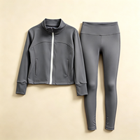 Ensemble de yoga personnalisé pour filles : haut court zippé à manches longues et leggings taille haute – ODM/OEM – Idéal pour la danse, la course, la gym et le quotidien – Vêtements de sport