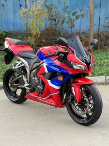 Motocyclettes d'occasion <span class=keywords><strong>CBR600RR</strong></span> de Honda1 |   599cc Refroidi par liquide |   Moto sportive 63 Nm de couple, DOHC 16 soupapes - Product Image 3