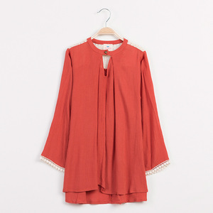 Camisas Elegantes de Nuevo Diseño para Chicas, Camisas Casuales de Diseñador con Aberturas Laterales, Importación y Exportación - Product Image 3