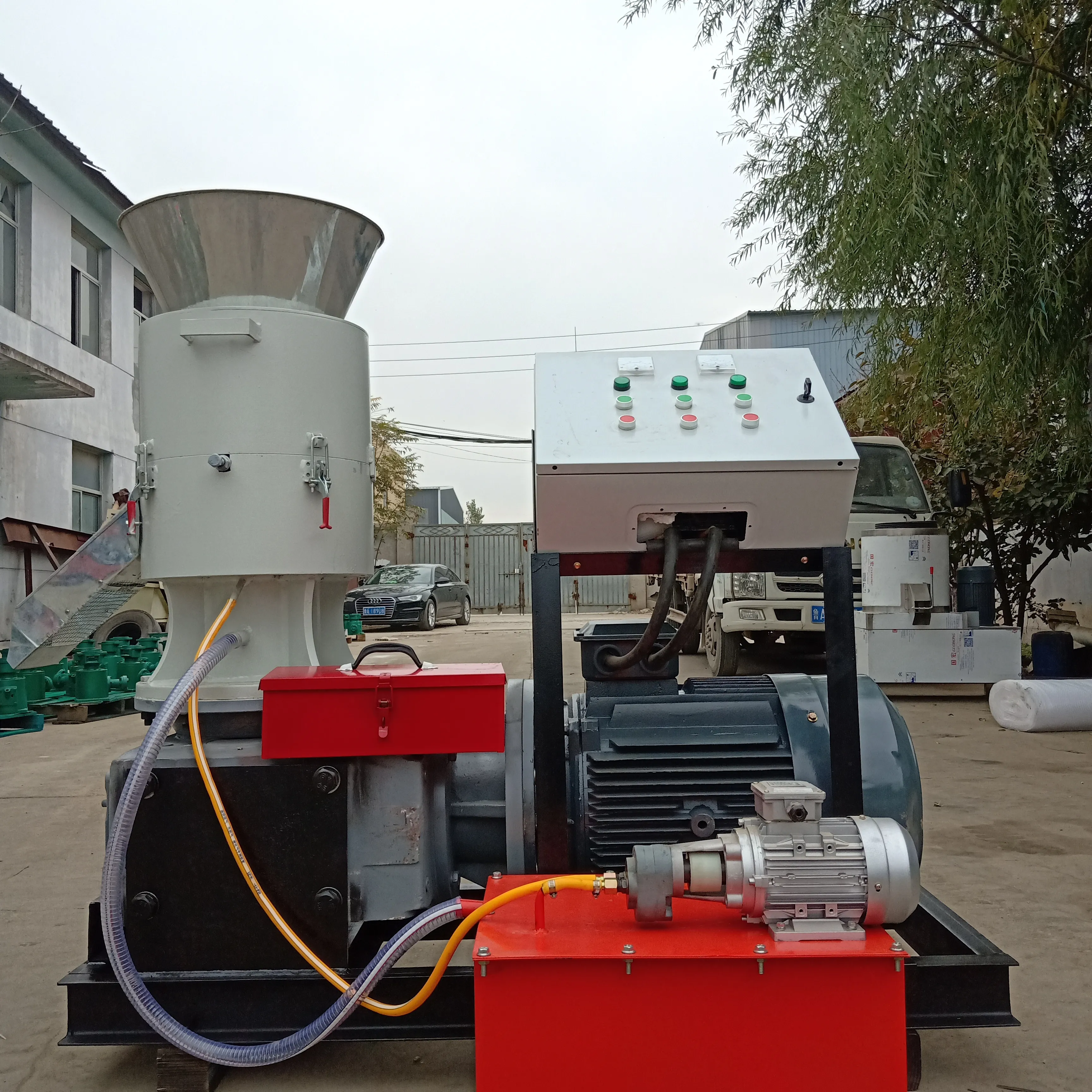 animals feed pellet machine in cattle sheep poultry fish animal feed product