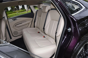 Auto Usado Wuling Starlight PHEV 2023 Edición Avanzada 150, Sedán Híbrido Enchufable, PHEV Familiar <span class=keywords><strong>de</strong></span> Bajo Costo, Auto <span class=keywords><strong>de</strong></span> Nueva Energía Económico - Product Image 5