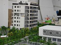 Maqueta de Edificio en Miniatura |   Báscula Personalizada para Ferias Comerciales