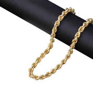 Collar de Cadena Cubana Unisex Estilo Hip Hop, Chapado en Oro de 8mm, Plata de Ley, con Certificado GRA, Hecho a Mano con Moissanita, en Oferta - Product Image 3