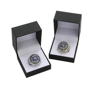 Bague de championnat ITF Taekwondo en or et argent, gravée, motif géométrique, bijou durable, médaille, trophée - Product Image 3