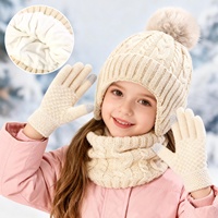 Chapeau unisexe en acrylique à maille torsadée, style européen et américain, mignon pour enfants, avec pompon et protection pour les oreilles, pour l'automne et l'hiver