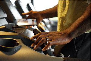 Monitor de ECG y PPG 2025, Anillo Inteligente de Salud con Monitorización de la Frecuencia Cardíaca, Anillo Médico Inteligente Aura 4 para Mujeres - Product Image 3