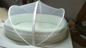 Nido de Bebé de Lujo 100% Algodón con Mosquitera, Cuna Portátil para Recién Nacidos, Colchón y Almohada para Dormir Seguro - Product Image 6