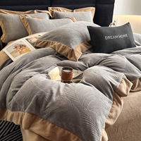Haut gramme poids gris lait velours sculpté broderie housse de couette haut de gamme 4 pièces Designer velours literie ensemble de draps