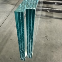Rampe d'escalier 8+8 mm en verre feuilleté transparent pour escalier intérieur de villa