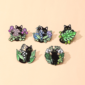Pins en émail personnalisés, motifs fleur, chat noir, plante, en métal, esthétiques, pour chapeaux, étiquettes, cadeaux, sacs et artisanat métallique, vente en gros - Product Image 1