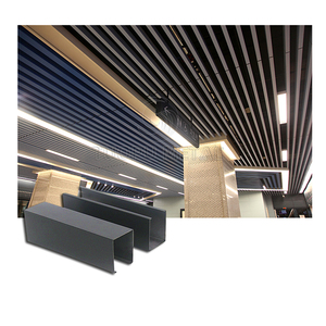 Hệ thống trần hình chữ U tùy chỉnh, thiết kế cổ điển bằng kim loại và gỗ - Product Image 6